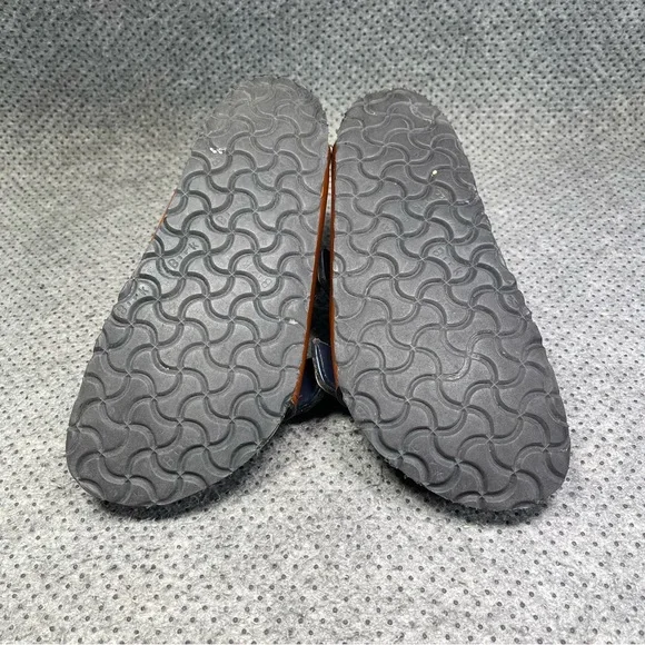 Birkenstock Brown Sandals with Adjustable Straps and Contoured Footbed - Picture 7 of 8